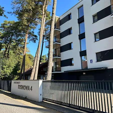 Apartment Mielno Sosnowa 4 *